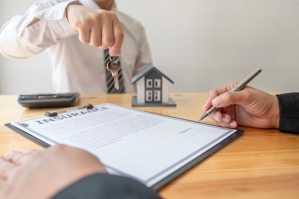 5 tips to reduce the possibility of defaulting on your mortgage! inception-app-prod/MjFlNTY5NzktNDFjMS00N2ZiLTg4ODUtYzBjOWM2NDQxMWEy/content/2021/02/shutterstock1702485997.jpg