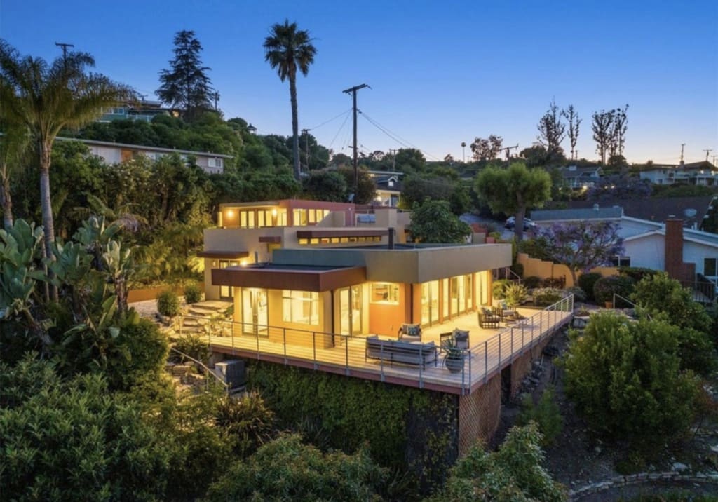 <p>Rolling Hills Estate</p> inception-app-prod/MjJhNzg3ZTEtNmQ5OS00NzgwLTllMTQtMTZlNjllOGM1Mzli/content/2025/02/26ce80f5c1d50e057de6219fa46498fa8a5d5e6b.png
