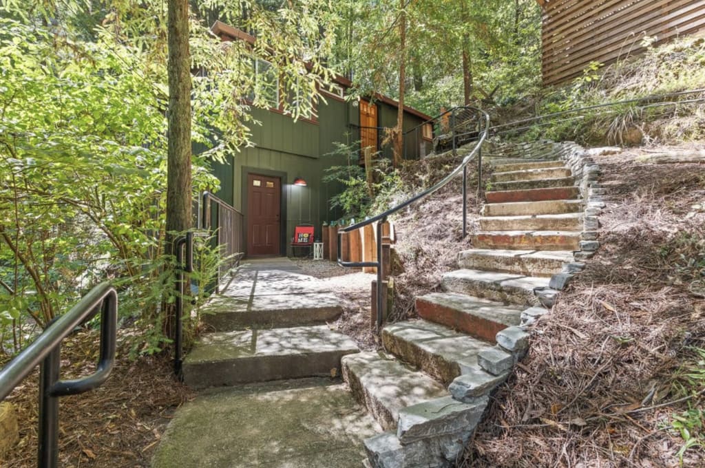 How Thoughtful Prep Sold a Russian River Cabin for $20K Over Asking in a Flat Market inception-app-prod/MzcwZWFlNzItOTFhNi00ZjJhLWE4ODMtNjBlMDJkM2JmMGJi/content/2026/08/bf9c25c897332bc1675ee9a1afff23134e73a503.png