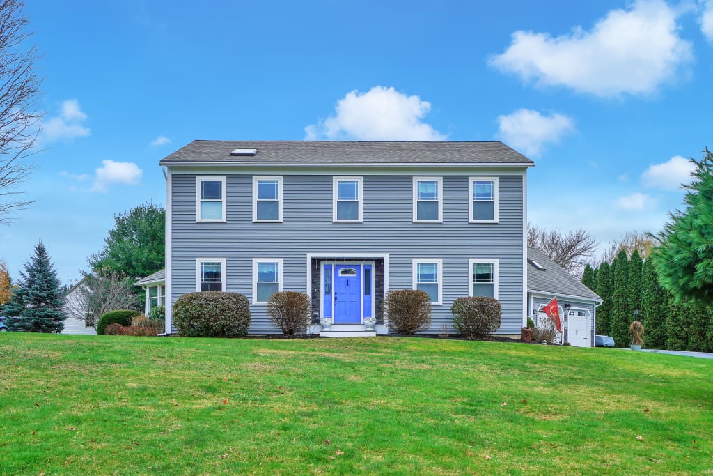 New Listing Alert! 166 Brookside Drive, Williston VT inception-app-prod/NDI2ZDBlYzAtMjg0OC00Yjc0LTg1ZTUtYTc4MWU0YzhlZjY5/content/2022/12/f1248a9d468b4ab0e38bdbe095100a8aeddc9f94.jpg