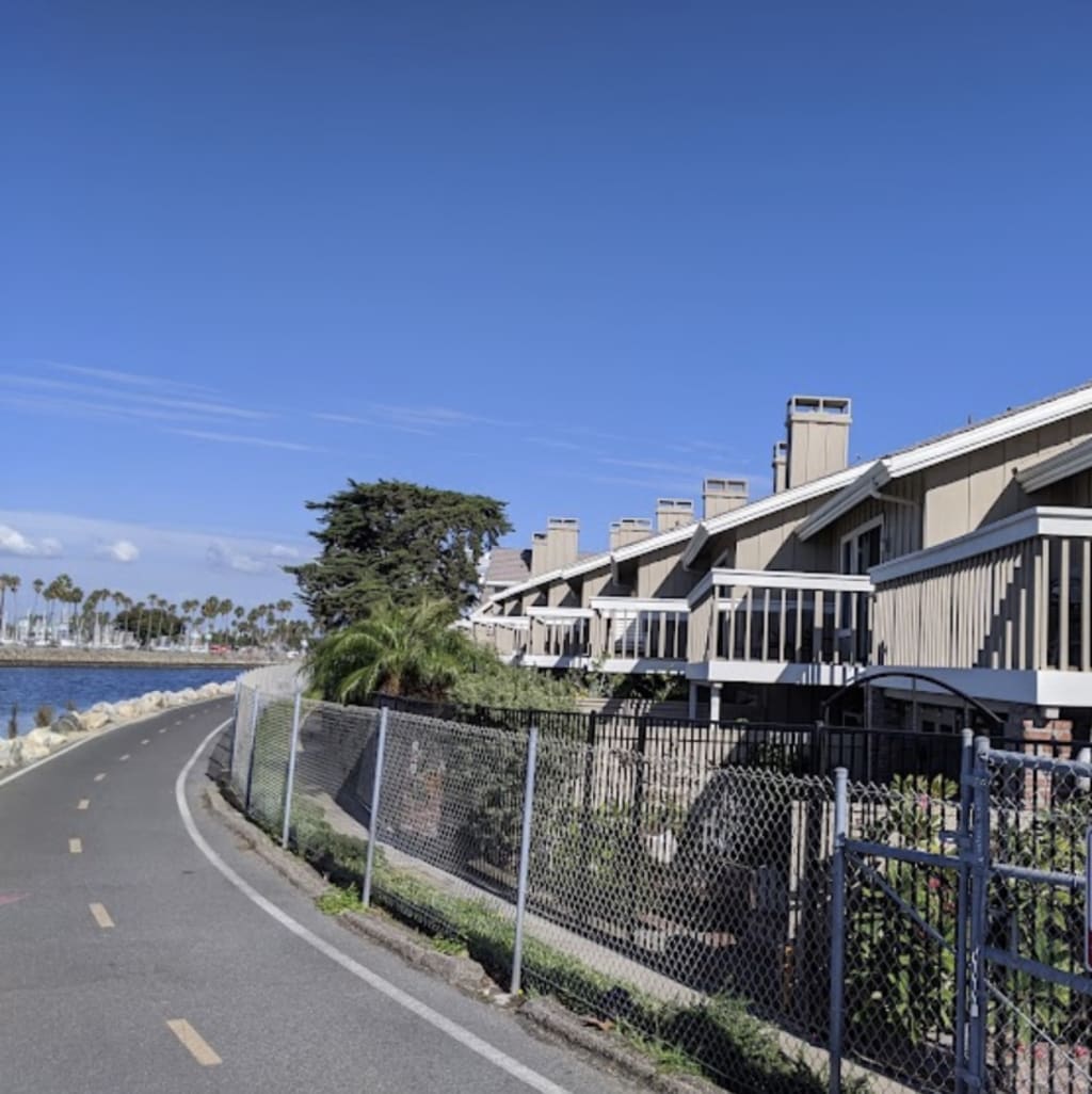 Seal Beach' townhome community River Beach inception-app-prod/NDUzZDgwNDYtNDkyOC00MDJkLTlmZTctZDIzNjJkZmRkMzBi/content/2022/04/e197a207f72c4fbfe5c616a093d74aac93fa5370.jpg