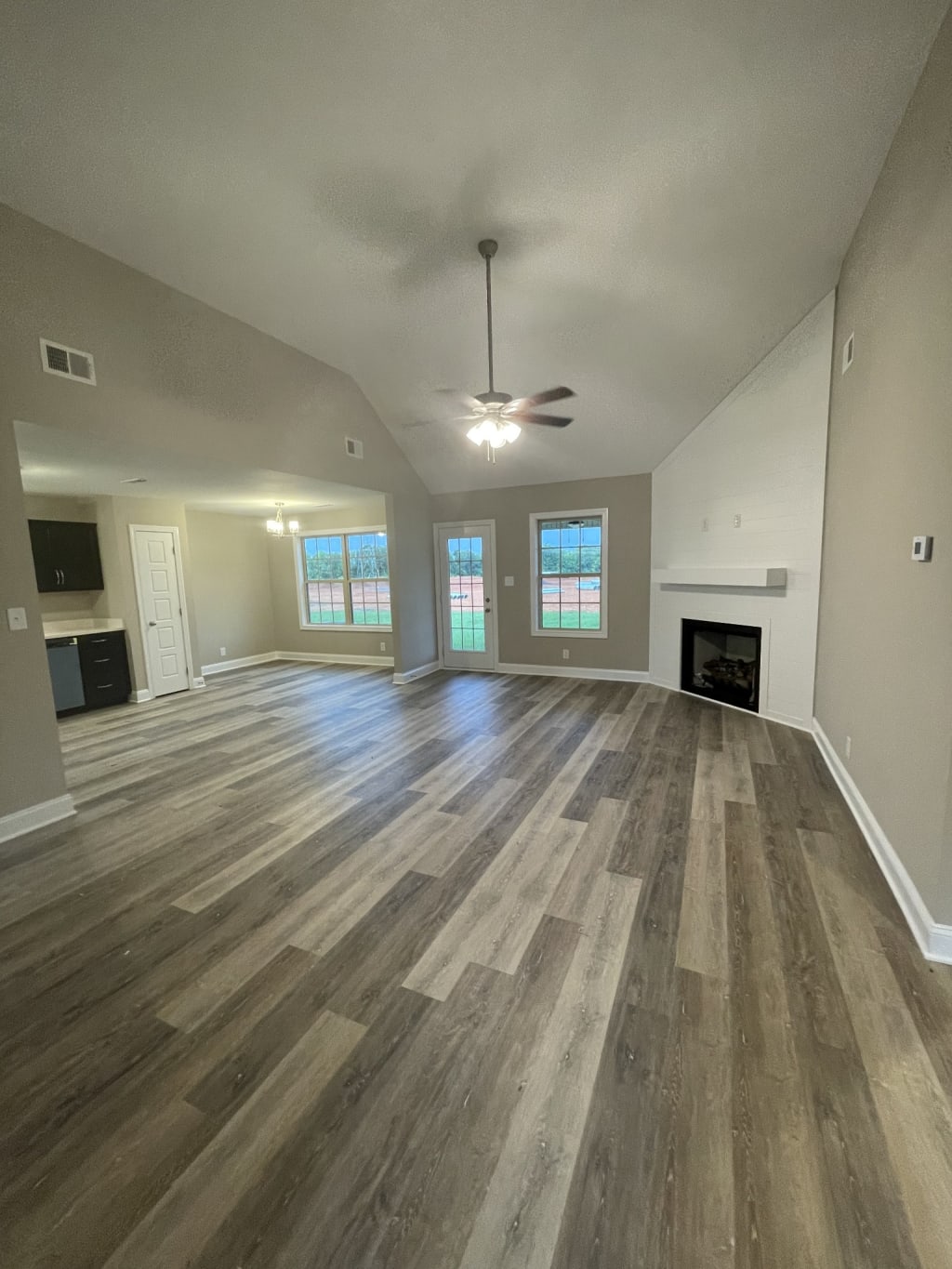 CLOVER GLEN inception-app-prod/NTc1NDVjYWQtODczOS00MWViLTkxODMtNDlkM2MzYTk2NzMy/content/2023/03/06ca3f75ec2230267aea6e8c13a703656605134a.jpg