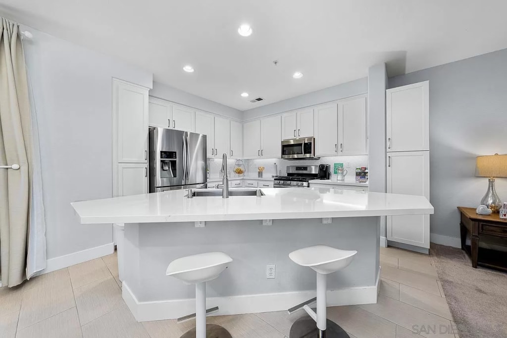 SOLD: $660,000 | 2025 Caminito De La Cruz, Chula Vista, CA 91913 inception-app-prod/NTgxOThjZjEtNzk3Mi00ZmQ5LWExZmQtZDY1N2I0MjdkODE2/content/2022/08/cb1c0a67a60d1786e3928b700cb40991266498d7.webp