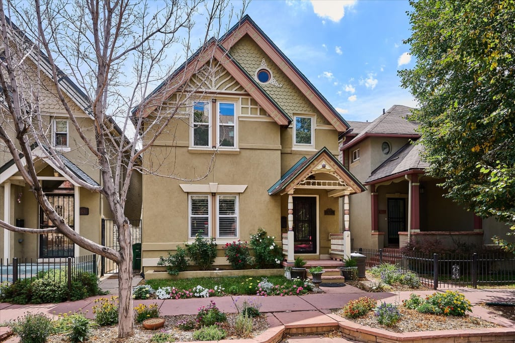 Hey Denver Buyers: Did You Know 58.1% of Homes Sold in the Last Week Had a Price Reduction? inception-app-prod/NTkzZGVjYjMtMjg4MC00NmRkLWJkNmQtZGZhMzM4NTUwMjY5/content/2025/11/597063c97011d9a48eb707cd00942e566befd930.jpg
