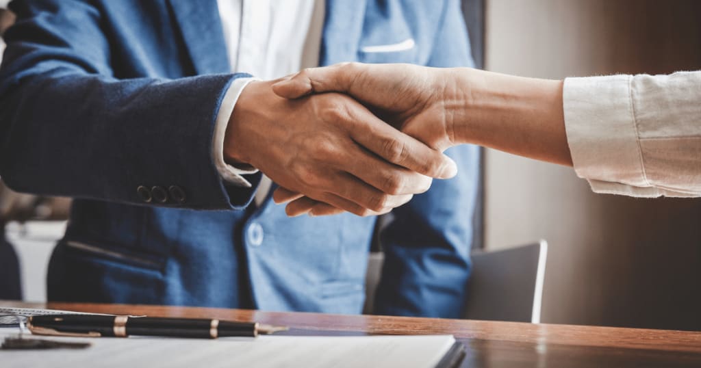 What Does a Real Estate Agent Do? inception-app-prod/NTlmNTZlYjAtNGM0Ni00ZmRkLWExYWUtMzJjYWYxNzdmMDRj/content/2023/09/37aeb208410f39983d9c50225054979c7d650bbb.png