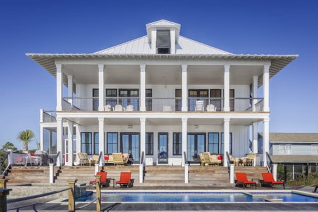 inception-app-prod/NWQ4ODhlZWEtZmMwMC00NmQ3LTk1ODQtMjAwNzJlYTk5Mzc1/content/2019/04/large-home-residential-house-architecture-53610 %281%29.jpeg