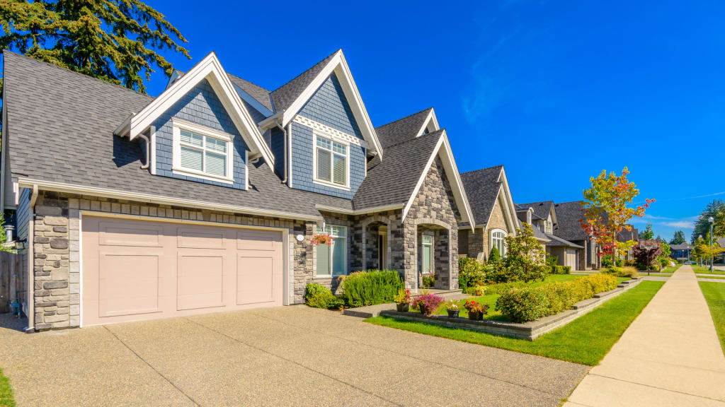 Navigating Real Estate Investing During Economic Downturns inception-app-prod/NjUzMWZkNzUtY2NmOS00ZjgxLWFhMjMtMDhhOWE2ZDc3MmEz/content/2025/01/49d8747644b4f3f5b56776926e298365569e5a1e.png