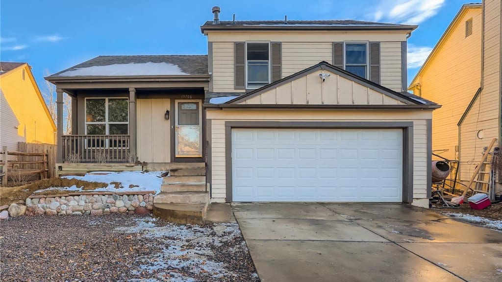 19706 E Cornell Avenue, Aurora inception-app-prod/NmFmNWQwNWItNGFiOS00YmZhLWFmMzQtMGI5NmU5OWU3OGEy/content/2022/01/dabe415f9597df232169eb191995f0bfa2396ea8.jpg