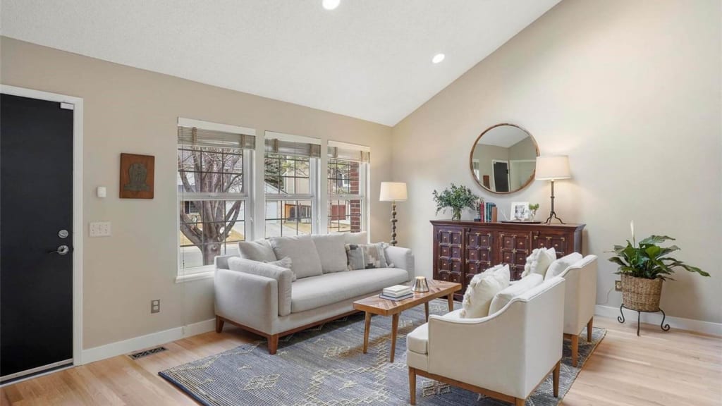 6305 S Florence Way, Englewood inception-app-prod/NmFmNWQwNWItNGFiOS00YmZhLWFmMzQtMGI5NmU5OWU3OGEy/content/2022/03/6d7ba47da29aa6b9a6c42591f8c75054ab51400e.jpg