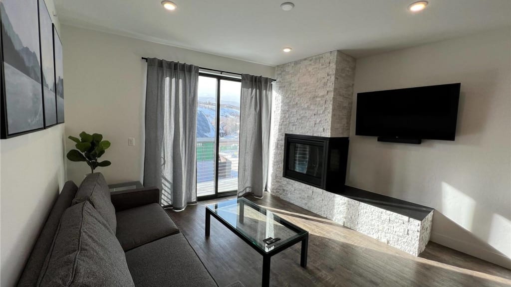 930 Blue River Parkway Unit 632, Silverthorne inception-app-prod/NmFmNWQwNWItNGFiOS00YmZhLWFmMzQtMGI5NmU5OWU3OGEy/content/2022/03/af284a5e5878e3a923fa6f0c557b19f3fa7cf87b.jpg