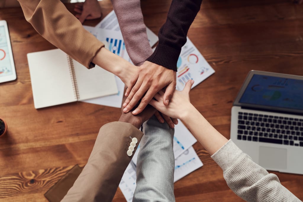 CAM Chat with Cathy: Roles in a Community Association inception-app-prod/NmQyYTRmZTAtOTRiZC00MDUyLTkxYmYtOWY1ZTc1ODk3MzU2/content/2021/07/pexels-fauxels-3184418.jpg