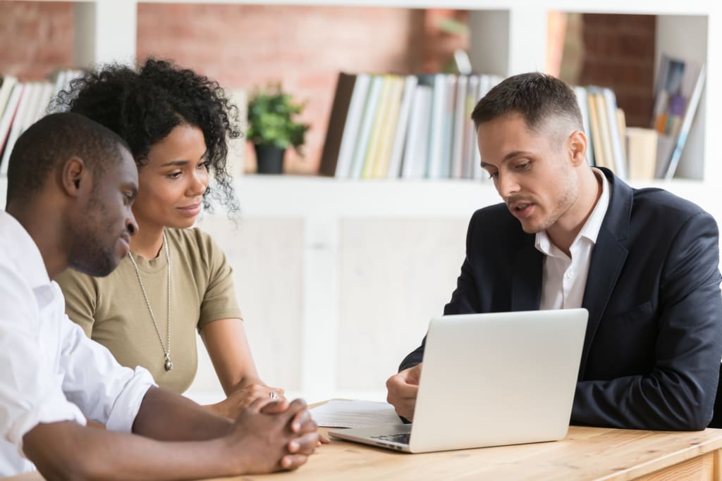 8 Reasons to Work With a REALTOR® inception-app-prod/NzA3N2Y0ZTEtZTYzYi00ZDY5LTllMTAtOTI0NmY4MDU4YWM2/content/2026/05/9cb03bf91f376c0fdcf4f948705fa2eb30d9538a.jpg