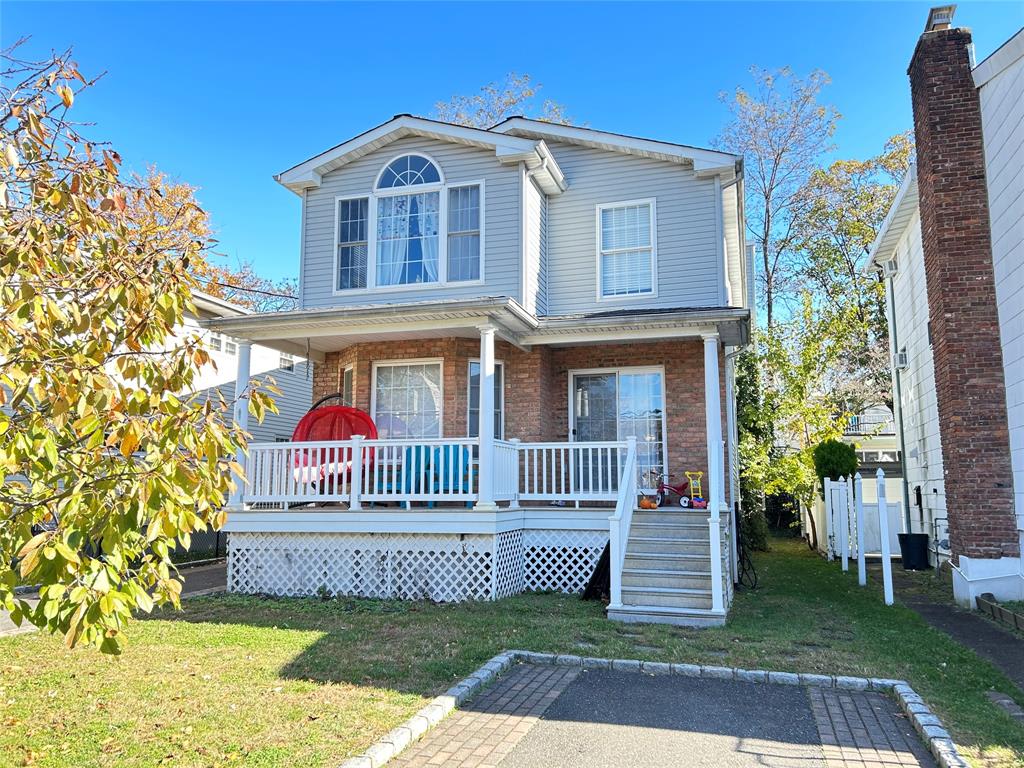 54 Firwood Road Port Washington, NY 11050 inception-app-prod/NzEzZTkyYzUtOTI0NC00MjFhLWEyNTEtZTBhNWQwMDdkOGM2/content/2025/06/554f6f0f637f9a519a96fe0903b8125f157d3978.jpg