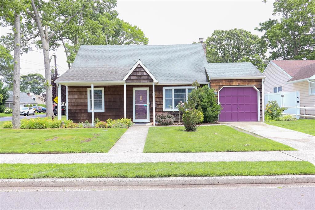 594 Central Ave Massapequa, NY 11758 inception-app-prod/NzEzZTkyYzUtOTI0NC00MjFhLWEyNTEtZTBhNWQwMDdkOGM2/content/2025/08/455cf7d7d9b676b0381a1d379568206d5d605411.jpg