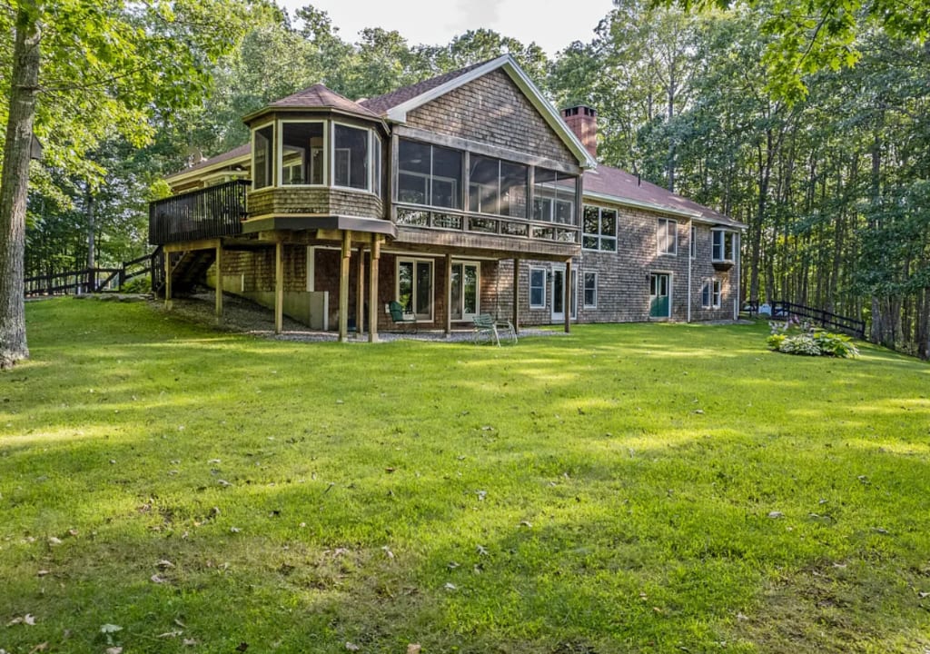 Waterfront Equestrian Estate on 27+ Acres in Waldoboro, Maine inception-app-prod/NzI4NWU0MGYtMjE5Zi00NjUzLTllM2QtZWQ5YWVmMDk1MWE3/content/2025/08/b7ec86a5d53fd1432db2dadd94e51464407f5ac8.png