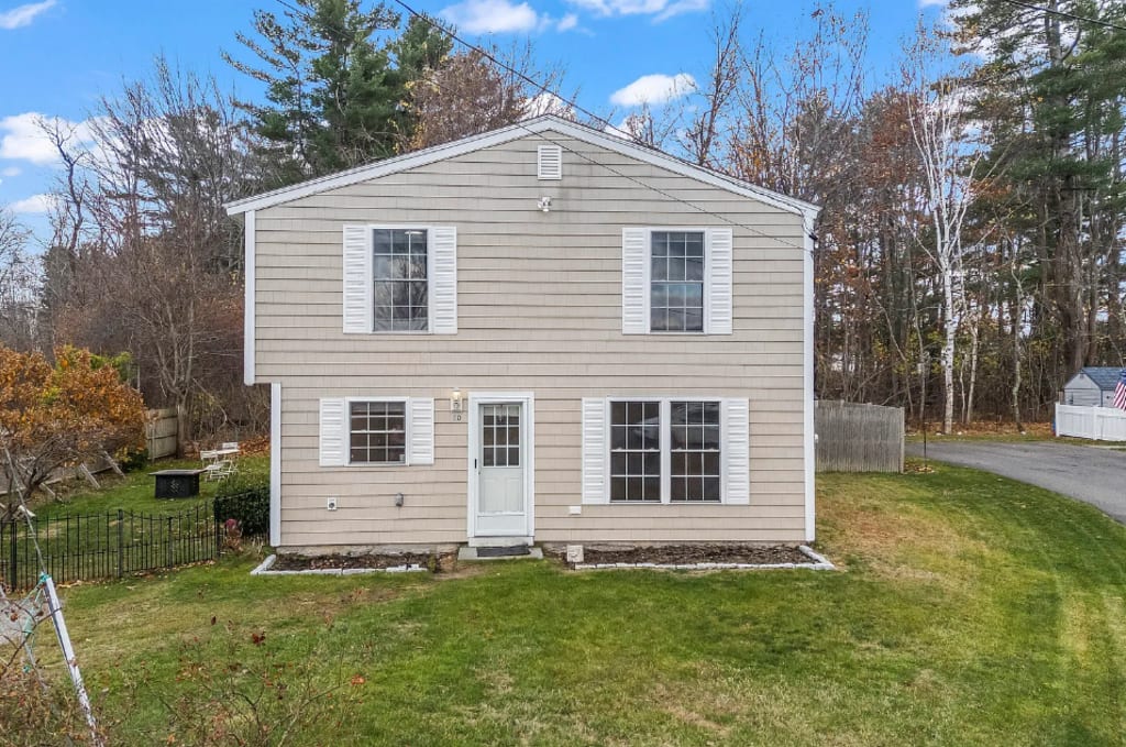 Your Easy-Living Wells Home with Those Salt Marsh Views You've Been Looking For inception-app-prod/NzI4NWU0MGYtMjE5Zi00NjUzLTllM2QtZWQ5YWVmMDk1MWE3/content/2025/11/c83702c90f74dcadb37f687daaacf67bd91526d0.png