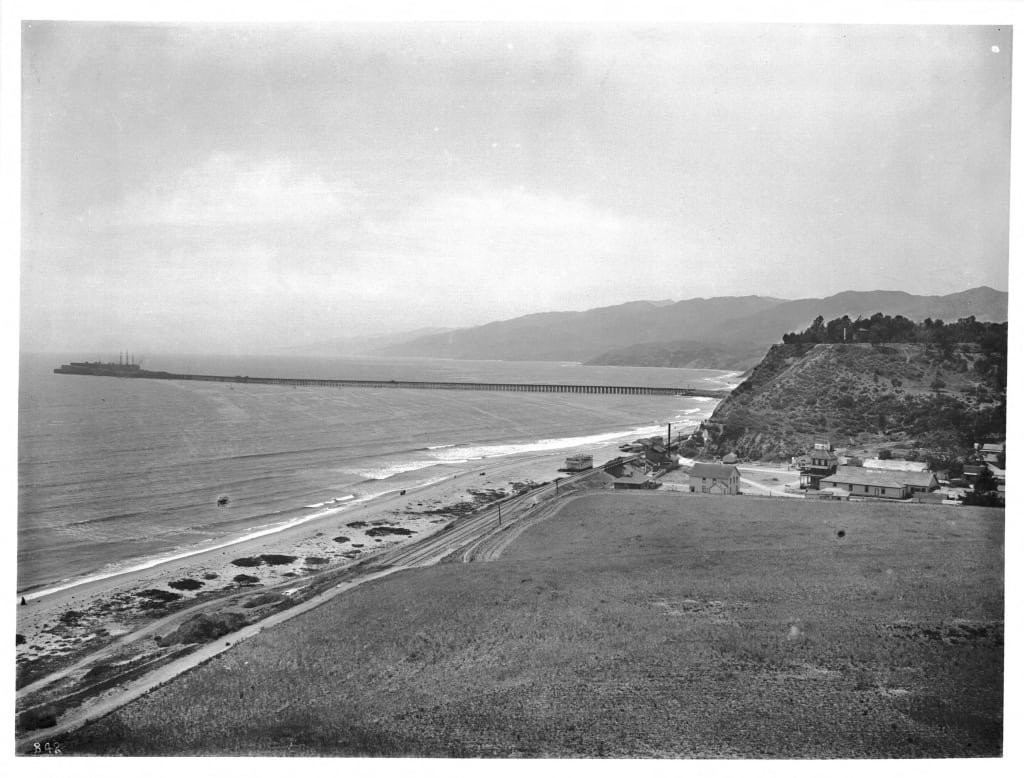 Living in Santa Monica: The Lost Harbor That Shaped Its Real Estate inception-app-prod/NzdjOWQ0ODEtMGI3My00NzFmLWI0NjctMjc0ODNmYjdiOWE0/content/2026/07/8dbd340d73cbab56491bdc6c0a2ed7d8837f0dd4.jpg