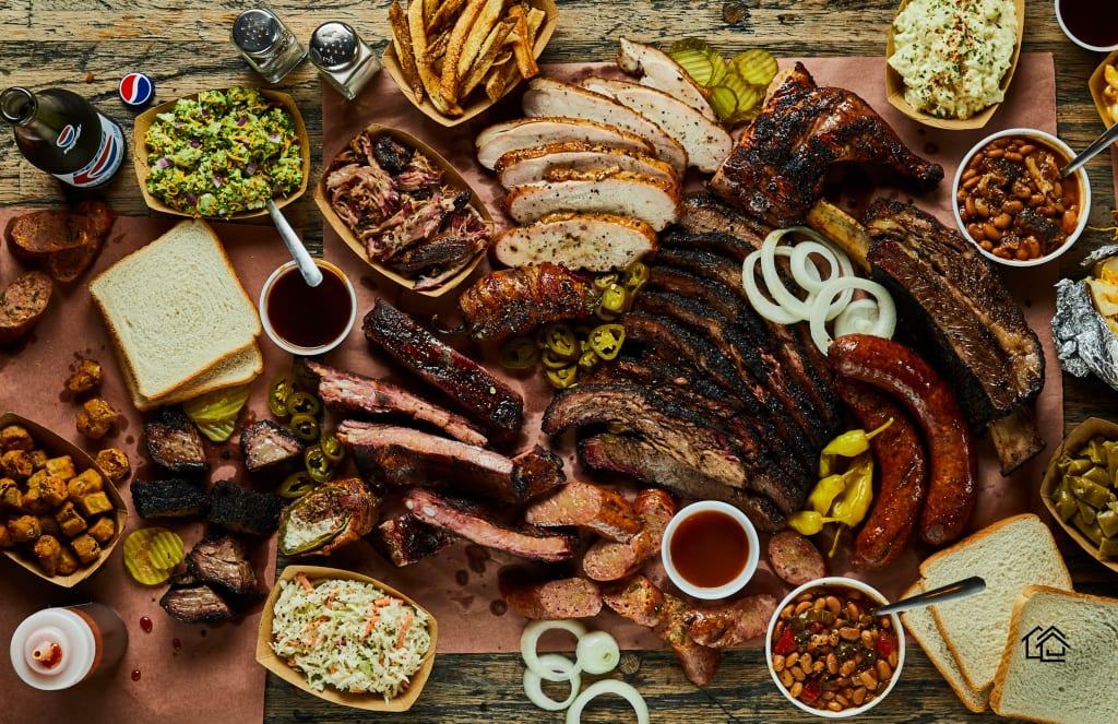 Central Texas BBQ Spots We Love to Love inception-app-prod/ODA5MTI5OTMtZjk5OC00ZTFkLThhMWYtNWE0NzI4ODljZTAz/content/2026/08/e01ebd643ce418c3359b77f2b1dc7a46aafb415a.jpg