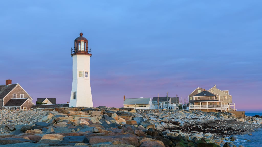 The Nautical Details You Never Noticed on Coastal Massachusetts Homes inception-app-prod/ODZiODc2OWQtZDJlOC00OTM1LWEzOWQtNjIzZTM4YTRkMzdl/content/2026/08/c443e3a5156ca7c4eb02bd30d0e14fbd78a88db1.jpg
