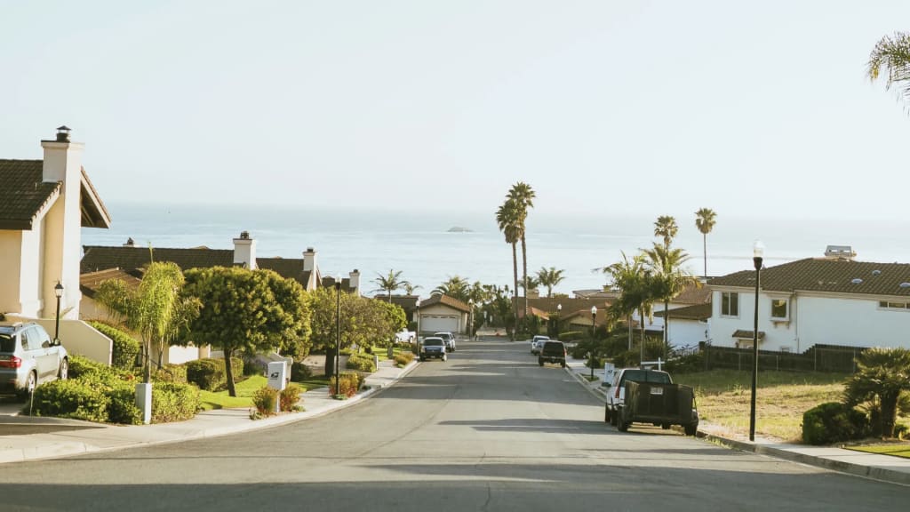 How To Choose The Right Suburban Neighborhood inception-app-prod/OGE5N2U0M2QtODA2NC00YThjLThkY2ItNzMyNDlkZTQ5YTll/content/2023/02/7f6f03b9c33c378d13ca638aeff24faec35a9b8b.webp