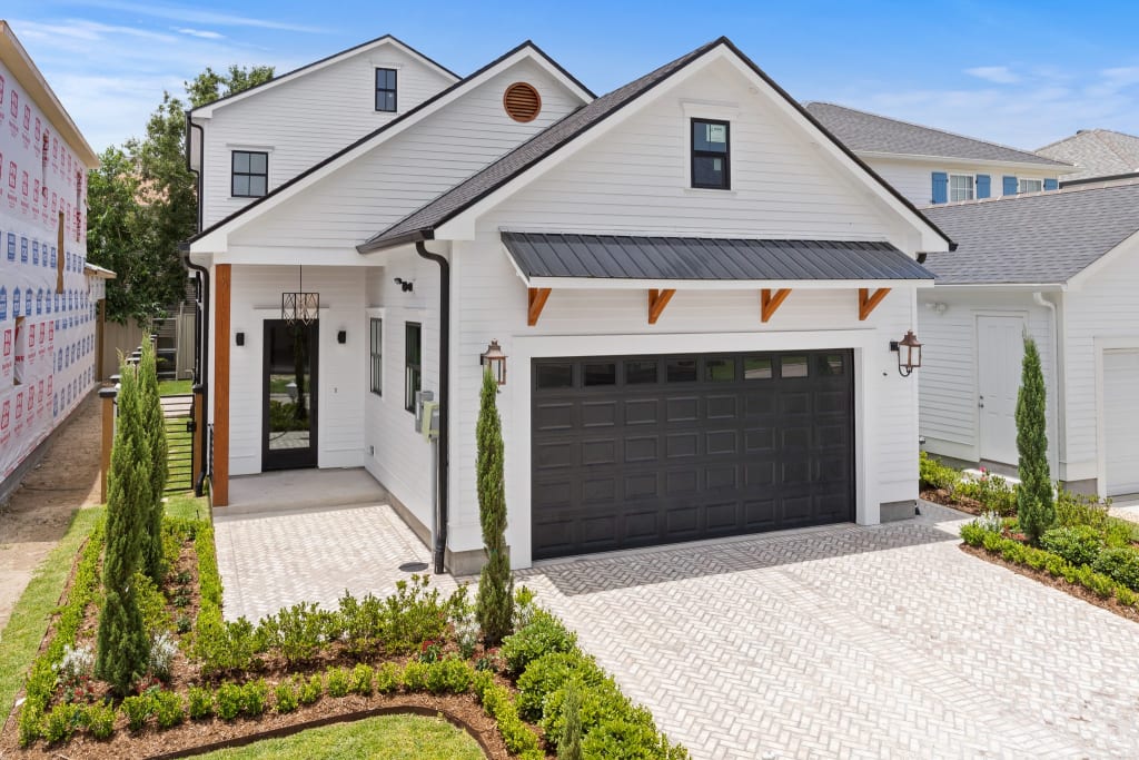 <p>Full Service</p> inception-app-prod/OGI4N2RmYjAtZjFiZC00NmNmLTgwOTktMjBjZDJhZTAzMmU3/content/2024/06/3e8f8641b48807f0d8cb0a84b656db18072f36fe.jpg