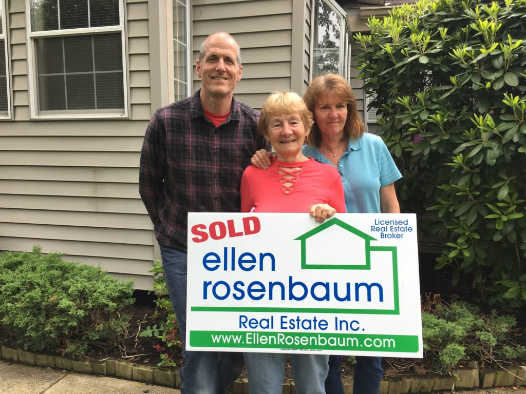 inception-app-prod/OGM4ZjU2NTgtYzE2Ni00NzVjLWJmMTctZTQyYmU0MjIxZTM0/content/2018/06/11B Hillsborough Photo w Owner-2.JPG