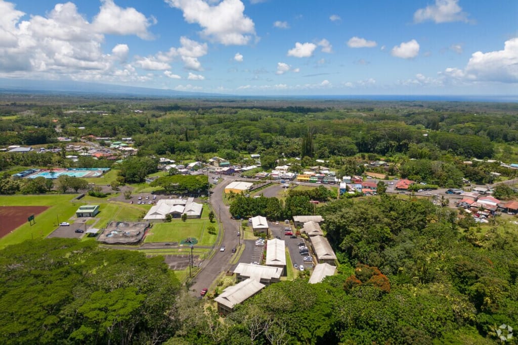 Selling in Pahoa: 6 Prep Moves That Help Buyers Say Yes Faster inception-app-prod/OGM5NjBmNGQtZjQyYy00YjRkLWEwZTYtODM2NDQ5OTUyYTNk/content/2026/03/f7ee8e2ceaf1aadefe0d421bbd494476bac801f6.jpg