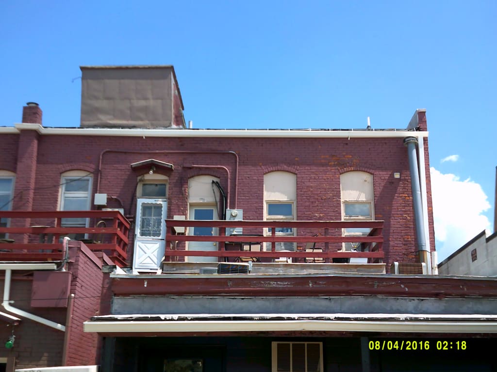 175 1/2 N Main St - B, Bowling Green, OH inception-app-prod/OTM4MDZiYTQtNmYyOC00MjFiLTk0OWUtMmE5MmY0MDNkMTQ1/content/2020/11/175-1-2-n.-main-back.jpg