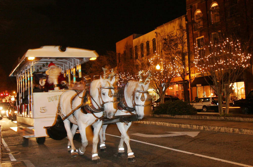 Wilmington, NC's Best Holiday Events inception-app-prod/OTMwNWQ5NTktMGUzYi00Y2MyLTkyYWEtNTk2ZjZiOTQwOGE0/content/2024/12/3216571d33531cb2ff9111a0c36265c8b5863c34.jpg