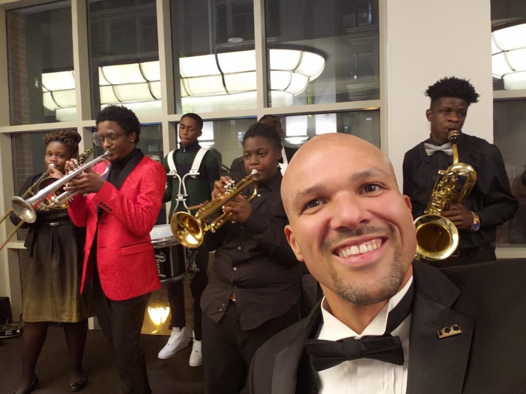 Opportunities November 2019 inception-app-prod/OTY0ODMxZjMtZDk1YS00MjM4LWEwNzItNzI3MThhZWYyNzJj/content/2019/11/nate-jazz-band-tux.jpg