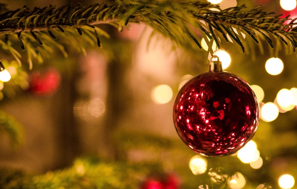 The Holiday Real Estate Market: Is It the Right Time to Sell? inception-app-prod/OTY0YjdiZGMtMzhjNy00MzY1LTgxOWUtNTM3OTUwYTE0NDY5/content/2023/12/09c6c1eaec633ef964a3a3108c2522678d3ed85a.jpg