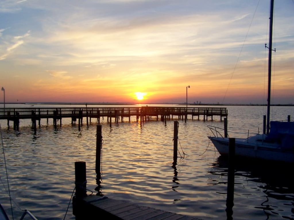 inception-app-prod/OTg3NWIzOGQtOGU3YS00OTY2LTlkNzktZDZmMTNmN2NlMGNl/content/2017/11/daphne pier1-2.jpg