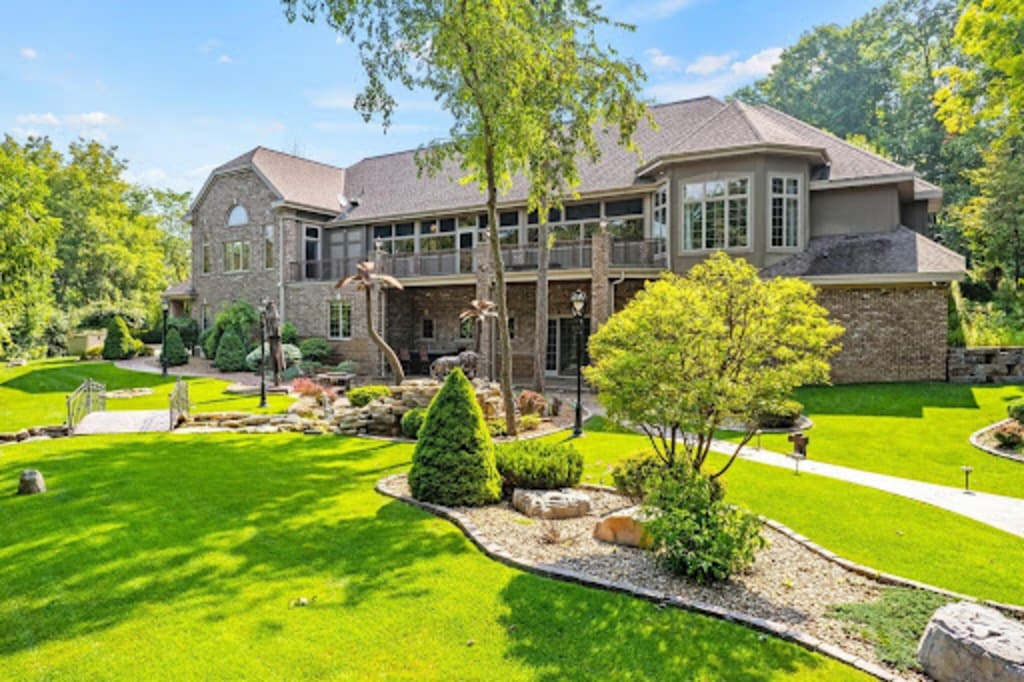 Selling a home as-is: What you need to know in 2024 inception-app-prod/YTc2MGIxNmItMzIwOC00ZWVjLWE5NmUtYmZjNTNjMTRjOTQy/content/2024/05/0945a23b386d97e186fc87ead95ee8bb79f34129.jpg