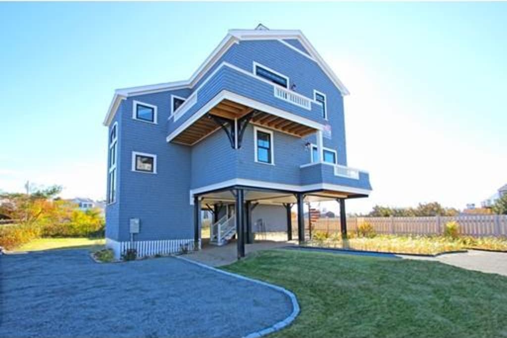 Looking For That Perfect Beach House? inception-app-prod/YTg4MDg3OGQtNTYzZi00OWY2LTkyNjEtY2FhMDJjNDJhYzEw/content/2016/01/Screen Shot 2016-01-26 at 8.23.49 AM-2.png