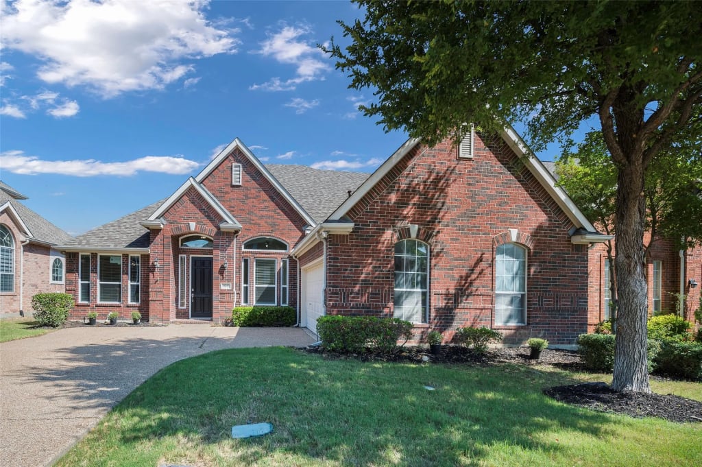 9247 Jasmine Lane, Irving, TX, 75063 inception-app-prod/YWIwMmViNTktMGFmZS00MTU5LThjYjktZTEyNjg5ZGY3MzM1/content/2024/08/3f6eb021358d89a8f1eb9473f61e148a33cefadf.webp