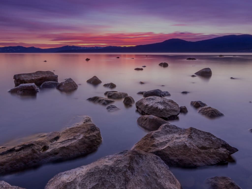 The Best Sunset Spots in Lake Tahoe Ranked by Location inception-app-prod/YWRmYmI1MjQtMGU3MC00NjgyLWI0YmYtMDI0N2ZlNDdkZmI1/content/2026/05/d284f79d7bfd1296af8718fda98f2fc70b9768af.jpg