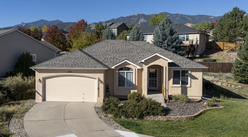 JUST LISTED CROWN HILL MESA inception-app-prod/YWViMmI1YjctOTA1MC00ODhlLTlkZTQtOWMwOTlhM2I3NWMx/content/2026/10/bac7d62b9e382627ff521edd67dec9efee080e24.jpg