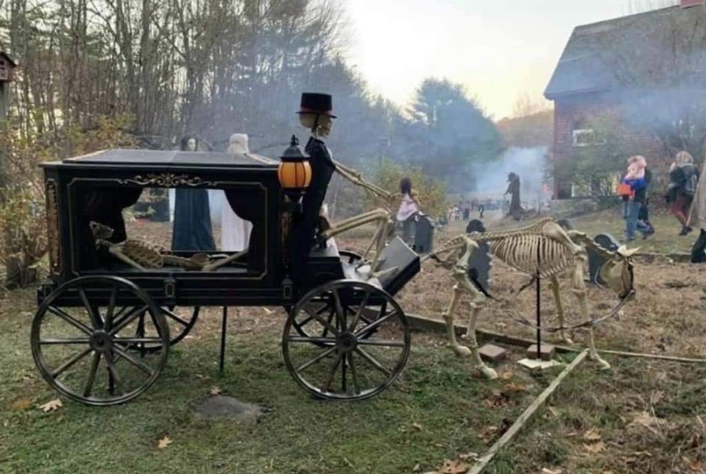 Haunted Halloween Walk 2023 inception-app-prod/YWYwOWQzM2MtYzAwZS00YzEzLWEyMjEtMTQ4MDExYTMzYTk4/content/2021/10/cdb525648c5adc0137686247c9212de8d20519b5.jpg