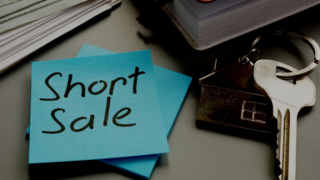 What is a Short Sale? inception-app-prod/YjM1YTMwOWMtYzhjYy00OWM4LTk1MzQtNjg0NjM1NzQ1MGY1/content/2021/06/ShortSale.png