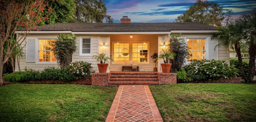San Fernando Valley Spring Housing Market Recap inception-app-prod/YjlkNjlmNmMtOWVmMi00MTQyLTk0NTUtNWQ2M2E4YzcwNGM1/content/2026/06/a33ec0ddb8e6b825bad851515665bfd6fc2bb13e.png