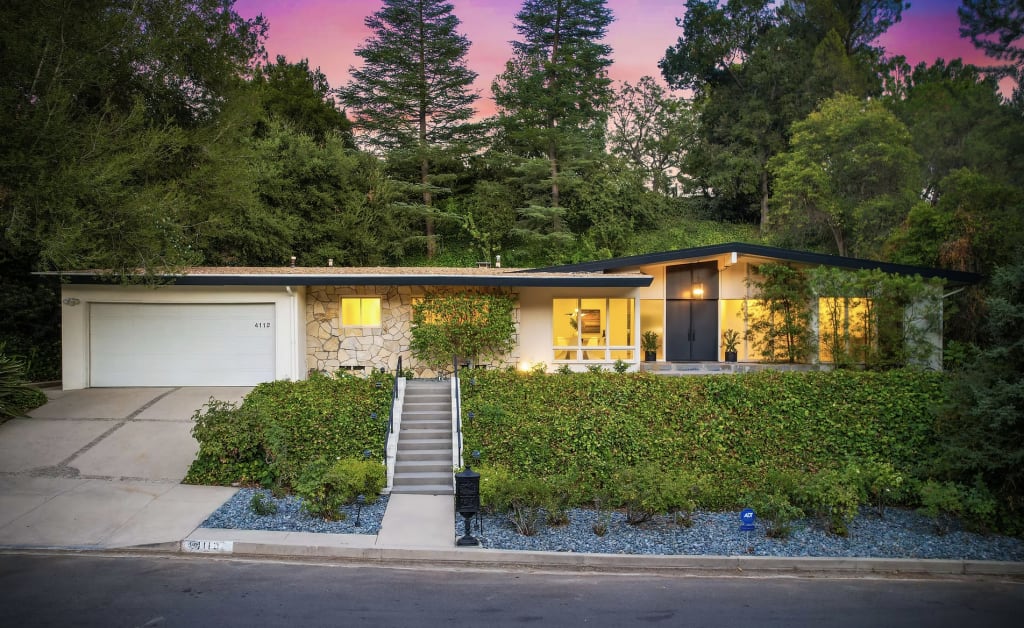 Five Reasons Families Choose Encino Over Other San Fernando Valley Areas inception-app-prod/YjlkNjlmNmMtOWVmMi00MTQyLTk0NTUtNWQ2M2E4YzcwNGM1/content/2026/07/3f1d9bed6df7f4581566f125bc00f6d34f2ca220.png