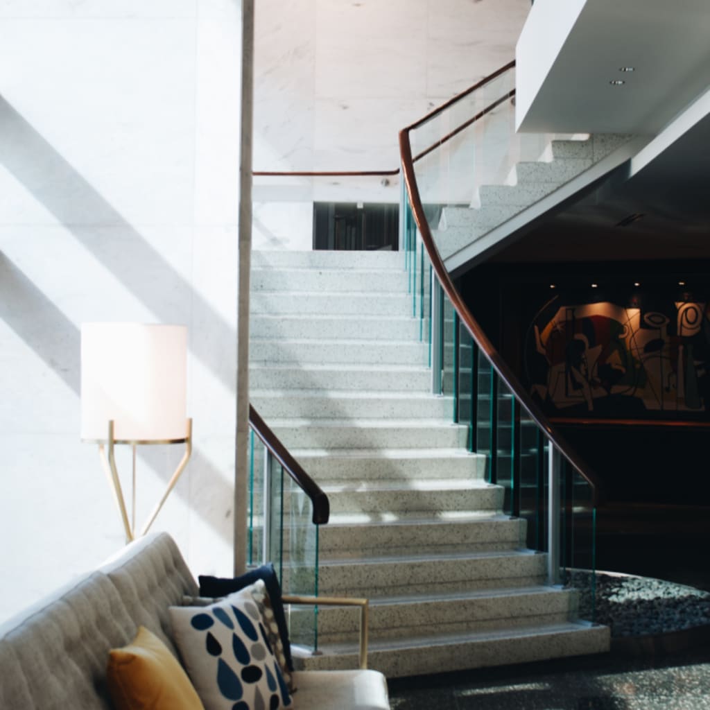 WHAT YOU SHOULD KNOW WHEN SELLING A HOUSE inception-app-prod/YmI4ZWFlZWEtNjUyZC00NjRhLTlkNTgtY2M2MGUyYzEwNzRi/content/2019/12/rhema-kallianpur-jbj-hw2yag-unsplash11.png