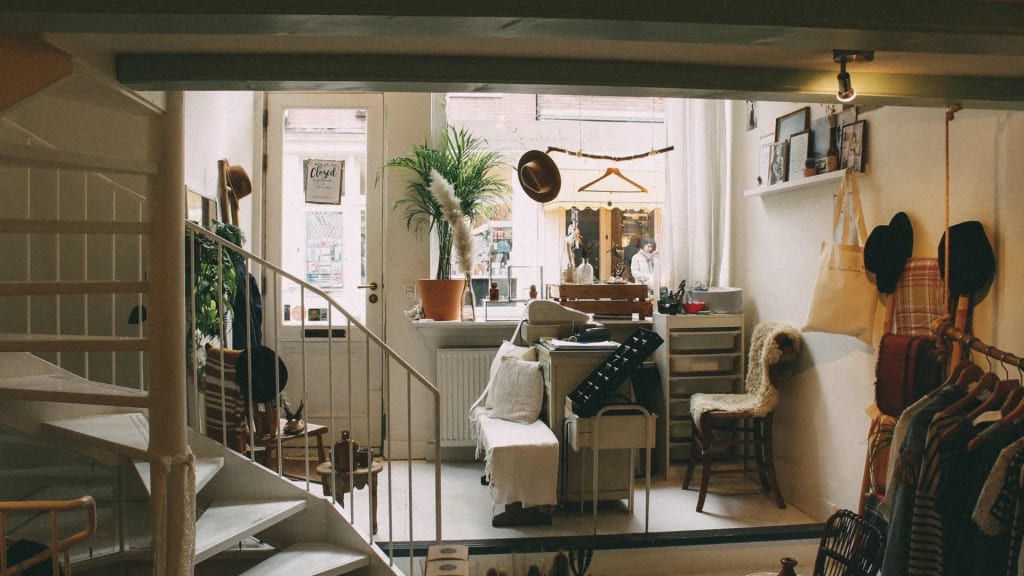 How To Maximize A Small Living Space? inception-app-prod/YmI4ZWFlZWEtNjUyZC00NjRhLTlkNTgtY2M2MGUyYzEwNzRi/content/2025/03/4557e4bc9aaf65fa963370063c8ffeeb98b4fb40.jpeg