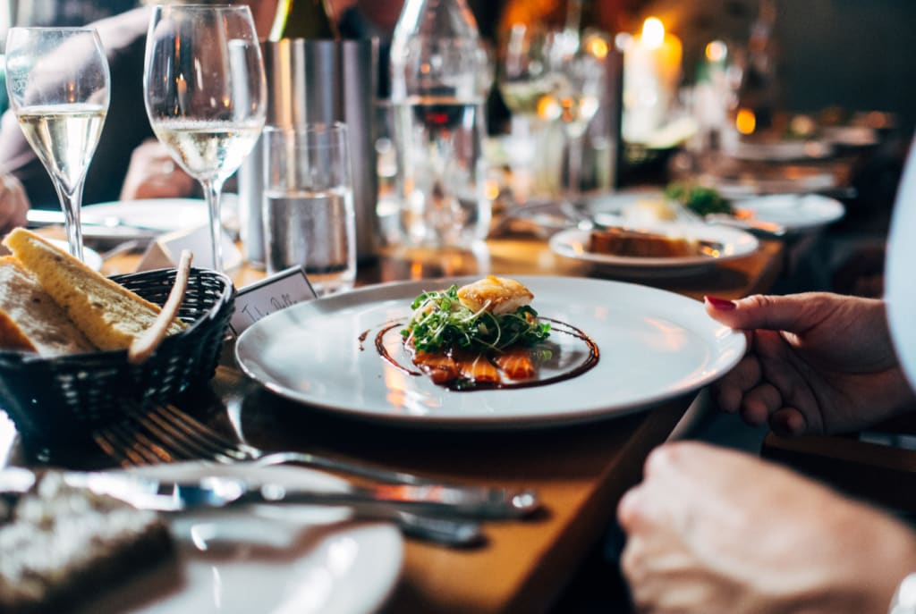inception-app-prod/YmIxYjdmNjgtOWRkNC00OGU4LTljMmQtMjRmYjg1NTVkYWQ2/content/2019/07/dining.PNG