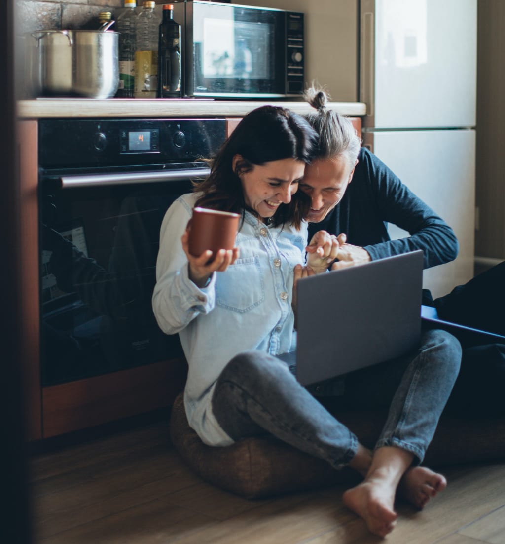 About Me inception-app-prod/YmRjMWQwZjAtNjI0ZS00NzE5LWIxYjYtZmQwODE5ZGZiMTc3/content/2020/07/Y291cGxlLXNpdHRpbmctb24tdGhlLWtpdGNoZW4tZmxvb3It.jpg