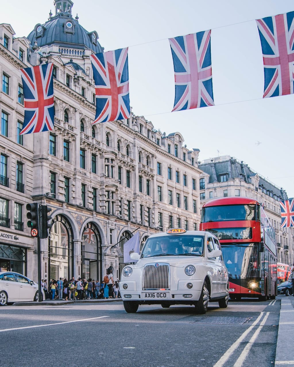 About Me inception-app-prod/YmRjMWQwZjAtNjI0ZS00NzE5LWIxYjYtZmQwODE5ZGZiMTc3/content/2020/07/sabrina-mazzeo-g-krqzqo9mi-unsplash.jpg