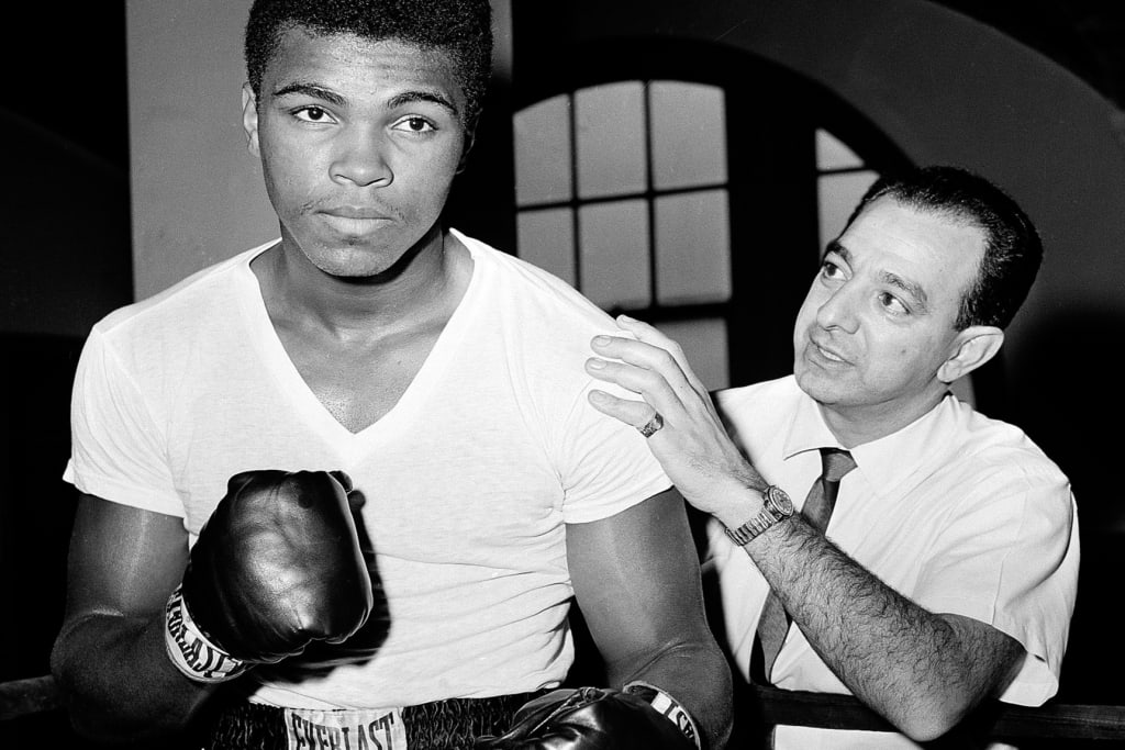 inception-app-prod/YmU5MGI5MjctNzljMC00MGEwLWE5OWUtNTFhNDliMjQ4YTkz/media/2015/11/cornerman %283c%29.jpg