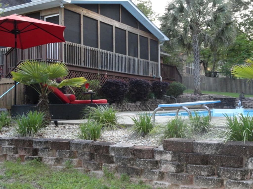 June - National Homeownership Month inception-app-prod/YmUwMWE4YjctNzYwNy00MjkzLThhYTEtYzBjOGUyYzUwNmFi/content/2023/04/b266889f280a28c10dde59decba606baf357845f.jpg