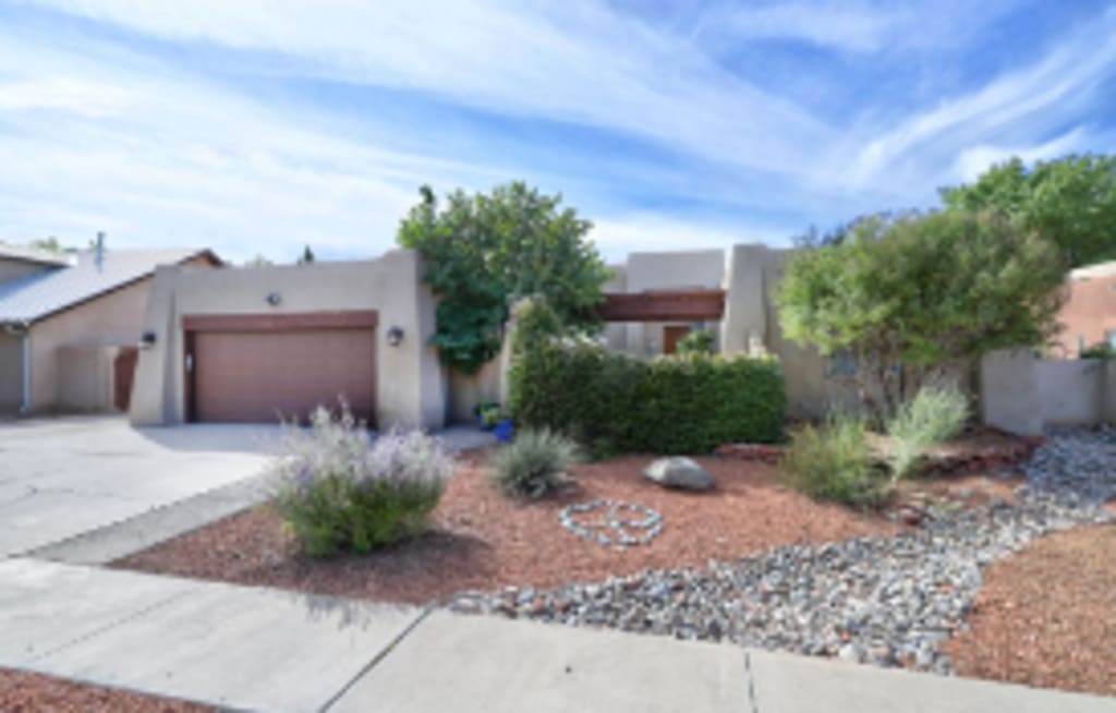 2404 Rozinante Dr NW inception-app-prod/YmVkOTYwMzgtN2FiZS00Y2FjLWJiMWEtMzkxMzhjNGY2YjEy/content/2023/10/57941fd450b760ef404ff91bf6fa390ff6226aa9.png