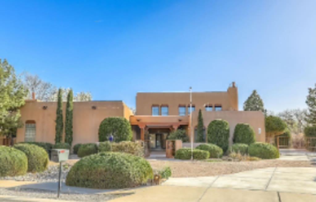 1828 Camino Raso NW inception-app-prod/YmVkOTYwMzgtN2FiZS00Y2FjLWJiMWEtMzkxMzhjNGY2YjEy/content/2023/10/d2b458e4cb0814ffdb69805e80ec5bb068a7f06d.png